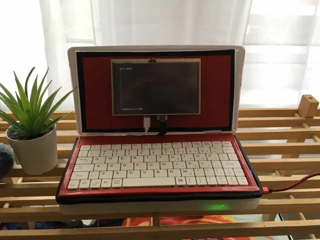 Raspberry Pi Laptop - Image 1